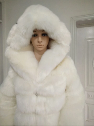 Beautiful Warm Fur Coat white